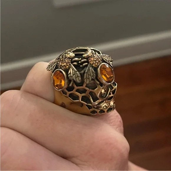 Alexander McQueen Honeycomb Skull Bee Ring - Picture 8 of 17